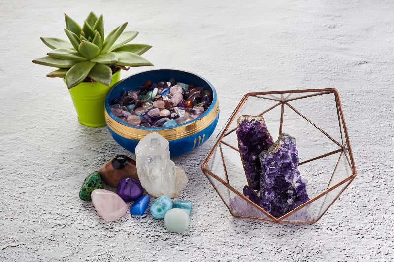 many crystals for study are on the table